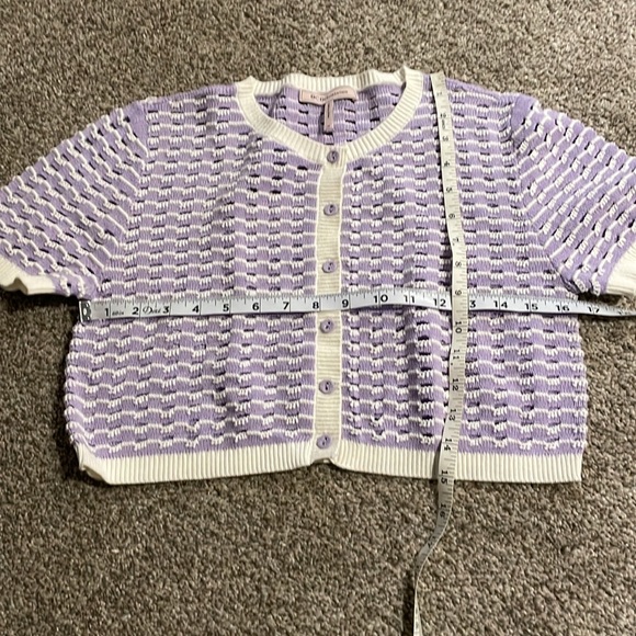 BCBGeneration purple and white button up knit crop short sleeve sweater XS - Picture 7 of 7